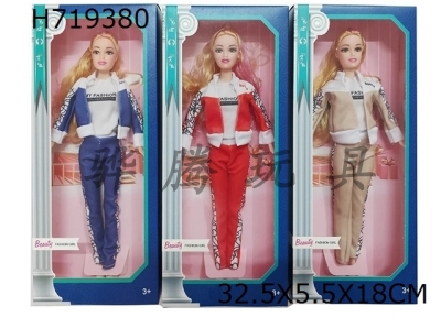 H719380 - 11.5-inch solid living hand winter set, fashionable Barbie 3 mixed outfits